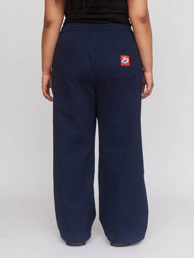 model:Zaynab wears size XXL and is 5’8”