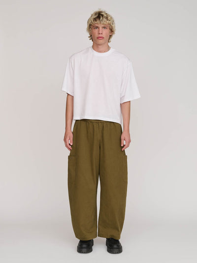 model:Max wears size L and is 6’1”